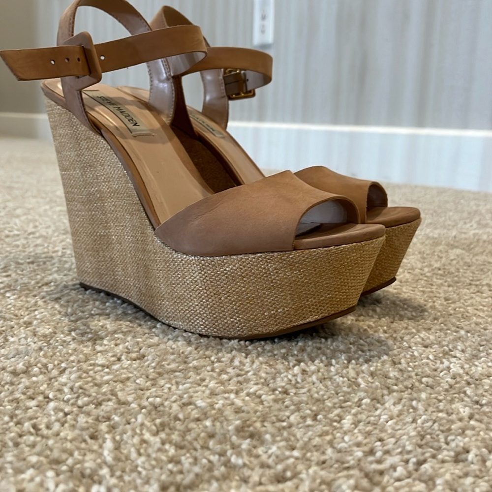 Steve Madden pink wedged heels